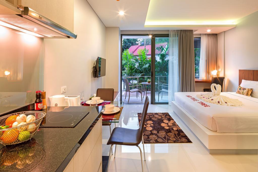 At The Tree Phuket Lejlighedshotel Rawai Værelse billede